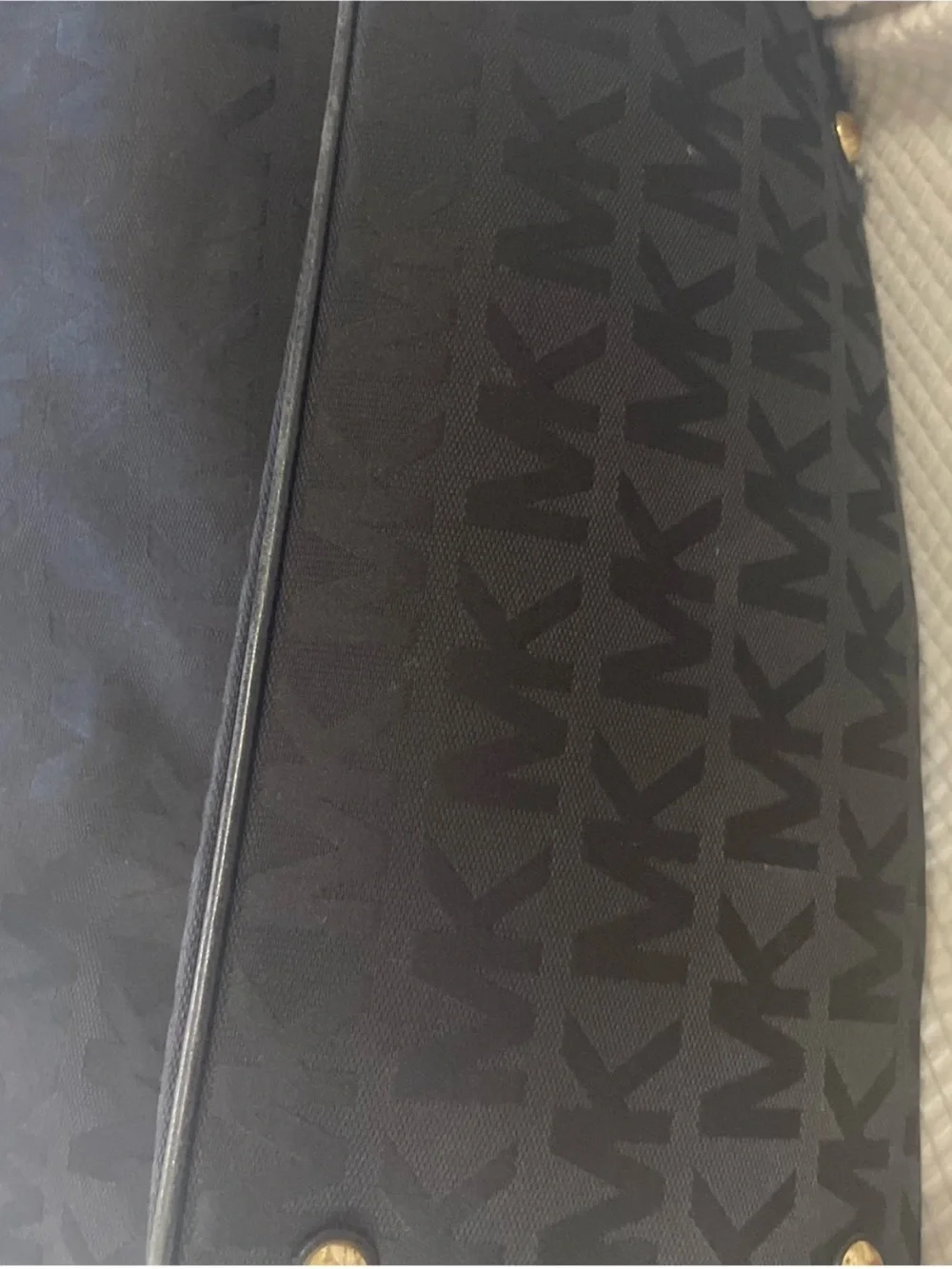 Michael Kors Black MK Logo Shoulder Tote with Gold Hardware. Like New💕💕